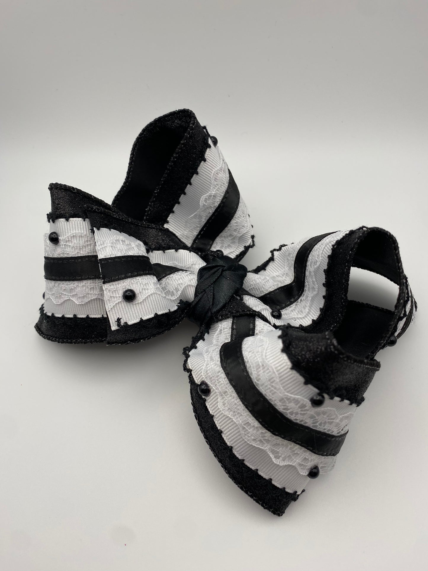 Lace Noir